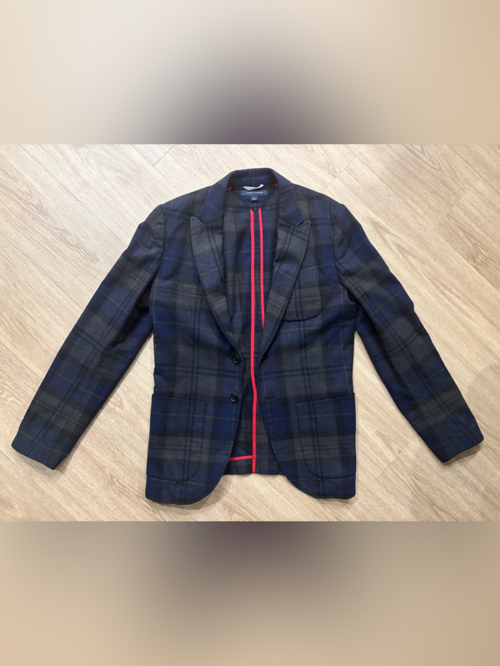 Tommy Hilfiger Sport Coat, Size 36R, Black/Grey/Navy Plaid